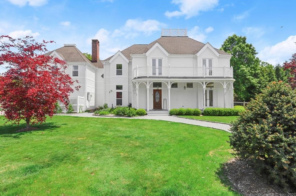 8 Apple Tree Trl, Westport, CT 06880