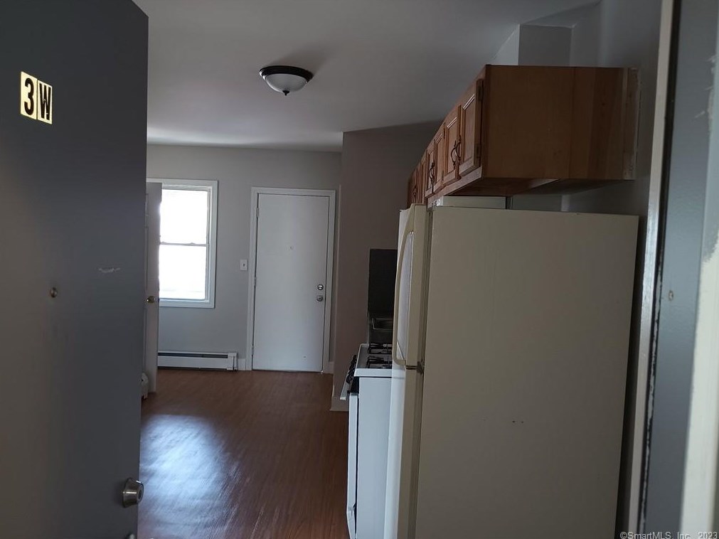 52 Elliott St, Hartford, CT 06114