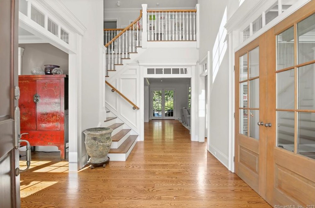 6 Loretta Ct, Westport, CT 06880