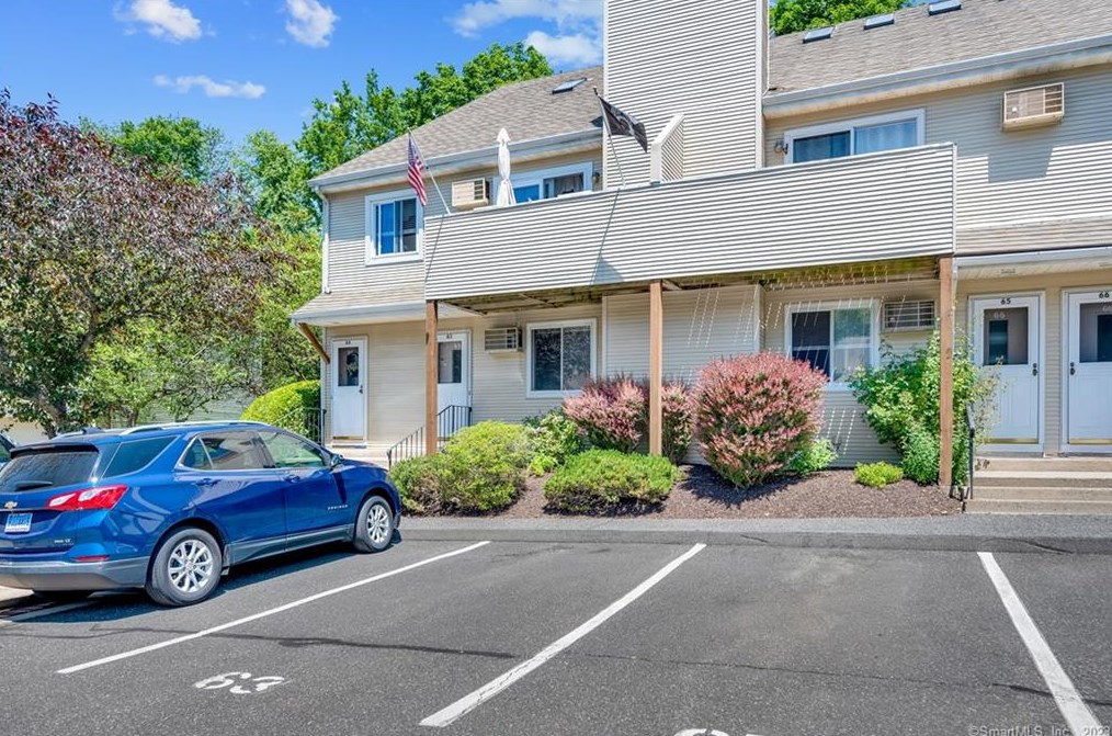 136 Pembroke Rd #8-63, Danbury, CT 06811