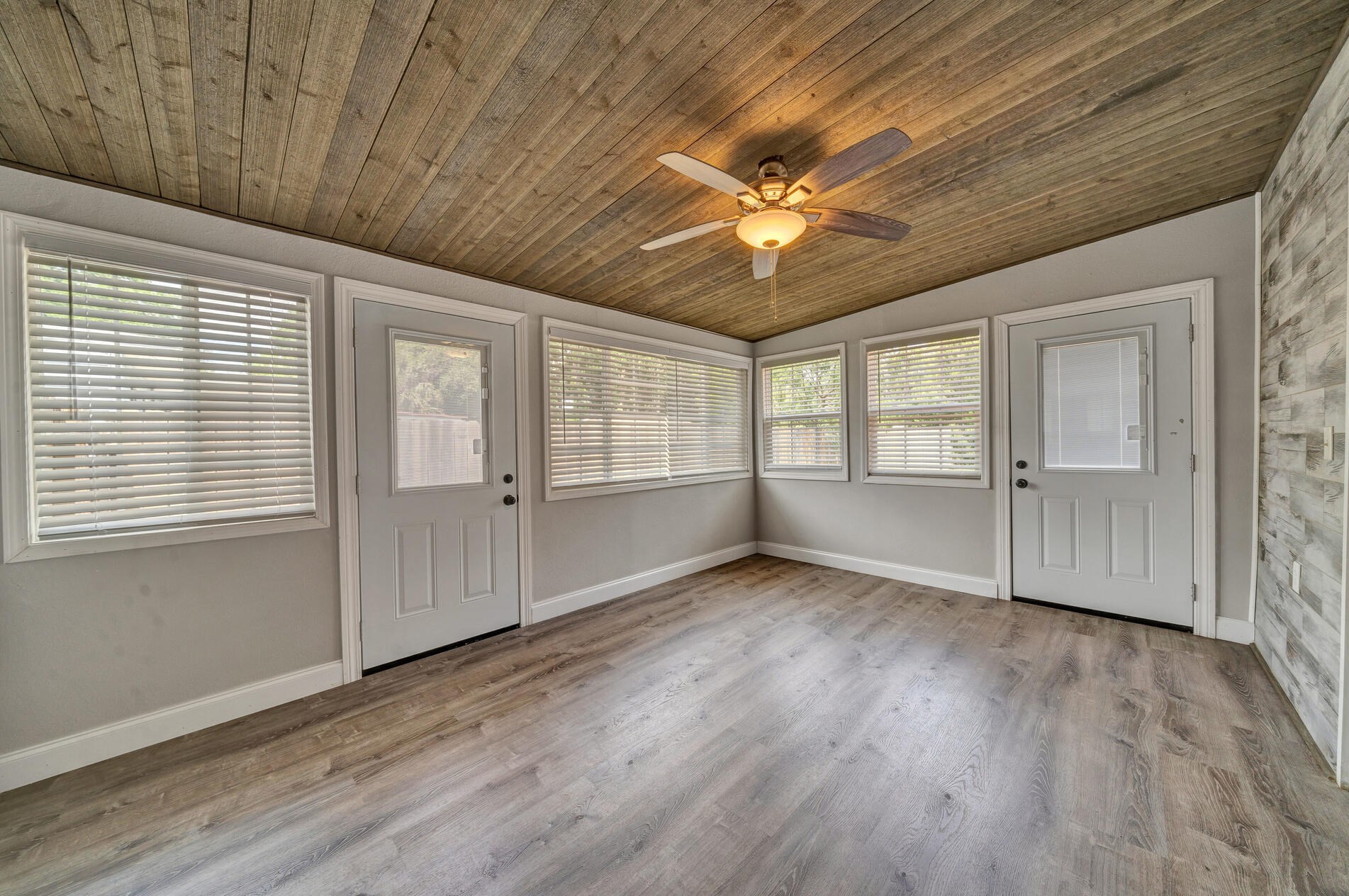 37 Ferry Rd, Fort Walton Beach FL  32548-5169 exterior