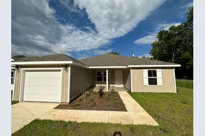 900 N Tracy Street N, Bonifay, FL 32425 - Photo 1