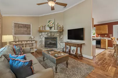 5810 Laurelwood Drive, Crestview, FL 32539 - Photo 1