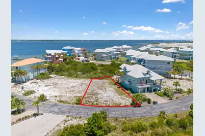 7636 Key West Dr, Navarre, FL 32566 - Photo 1