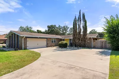 618 NE Country Club Avenue NE, Fort Walton Beach, FL 32547 - Photo 1
