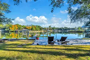 305 Osceola Ct, Niceville, FL 32578 - Photo 1