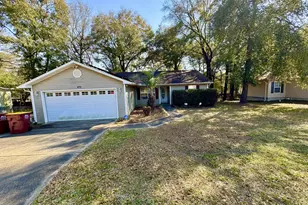 472 Stillwell Blvd, Crestview, FL 32539 - Photo 1