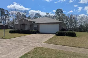 2392 Cumberland Way, Crestview, FL 32536 - Photo 1