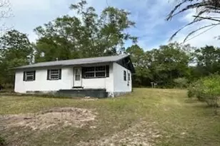 97 Graham St, Defuniak Springs, FL 32435 - Photo 1