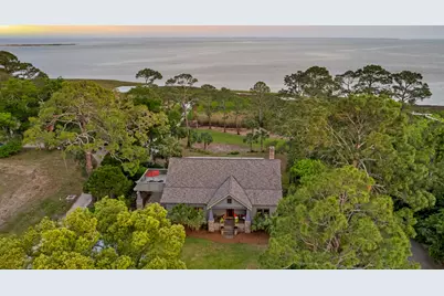 25 17th Street, Apalachicola, FL 32320 - Photo 1