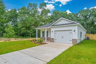 504 Lee Ave, Crestview, FL 32539 - Photo 1