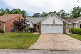 114 Crystal Lake Ln Ln, Valparaiso, FL 32580 - Photo 1