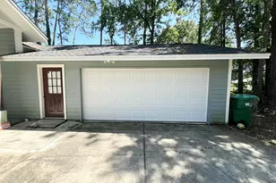 2007 Bayshore Dr, Niceville, FL 32578 - Photo 1