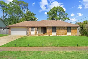 1012 Quail Hollow Dr, Mary Esther, FL 32569 - Photo 1