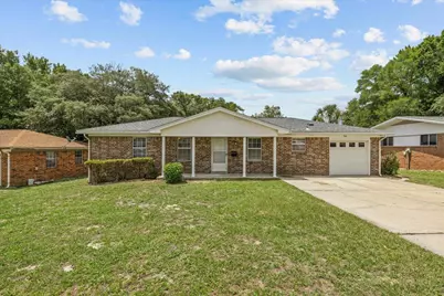 306 McEwen Drive, Niceville, FL 32578 - Photo 1