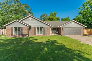 430 Northampton Cir, Fort Walton Beach, FL 32547 - Photo 1