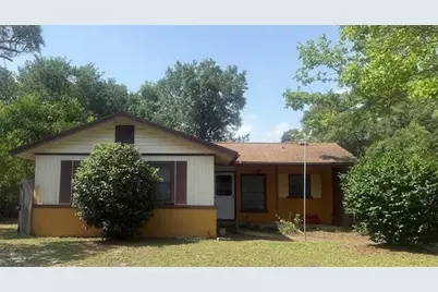 327 SW Vista Street SW, Fort Walton Beach, FL 32548 - Photo 1