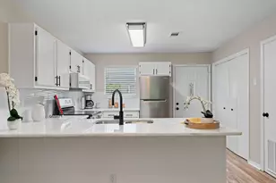 1681 W Hwy 98 W, Mary Esther, FL 32569 - Photo 1