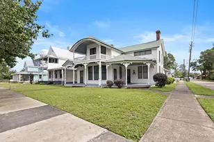 273 E Live Oak Ave E, Defuniak Springs, FL 32435 - Photo 1