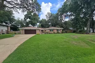 149 Raintree Blvd, Niceville, FL 32578 - Photo 1