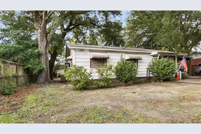 135 Aero Drive, Defuniak Springs, FL 32433 - Photo 1