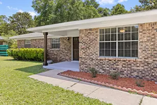 2431 Roberts Dr, Niceville, FL 32578 - Photo 1