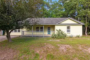 311 Ridgewood Ave, Mary Esther, FL 32569 - Photo 1