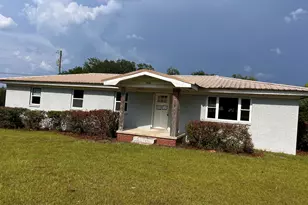 2032 Brogdon St, Grand Ridge, FL 32442 - Photo 1