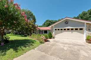 5820 Laurelwood Dr, Crestview, FL 32539 - Photo 1