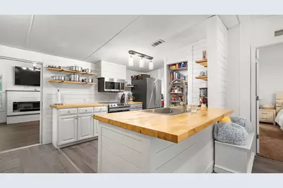 12097 Hwy 81, Ponce de Leon, FL 32455 - Photo 1