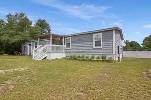 915 Oakridge Rd, Defuniak Springs, FL 32433 - Photo 1