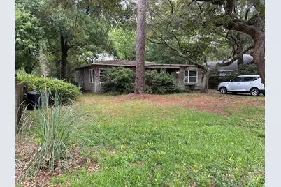 917 Pocahontas Drive, Fort Walton Beach, FL 32547 - Photo 1