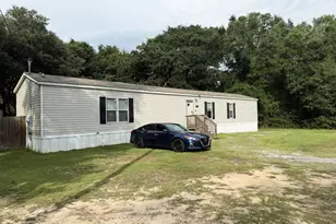 2150 Caswell Rd, Defuniak Springs, FL 32433 - Photo 1