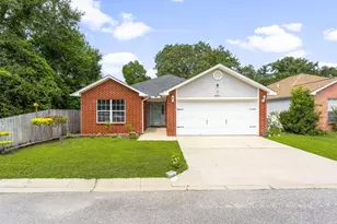 920 Lauderhill Ln, Fort Walton Beach, FL 32547 - Photo 1