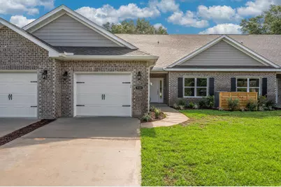725 Fairview Drive, Fort Walton Beach, FL 32547 - Photo 1
