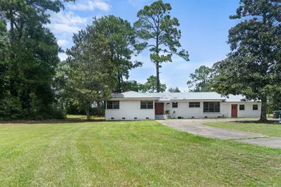 359 Shoemaker Drive, Defuniak Springs, FL 32433 - Photo 1