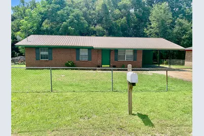 414 Quebec Avenue, Defuniak Springs, FL 32433 - Photo 1