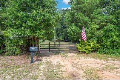 125 W Roberts Road W, Defuniak Springs, FL 32433 - Photo 1