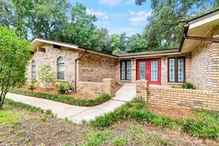 607 NE Country Club Ave NE, Fort Walton Beach, FL 32547 - Photo 1