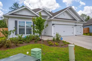 125 Hobson Ave, Crestview, FL 32539 - Photo 1