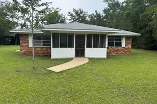 193 Black Creek Lodge Rd, Freeport, FL 32439 - Photo 1