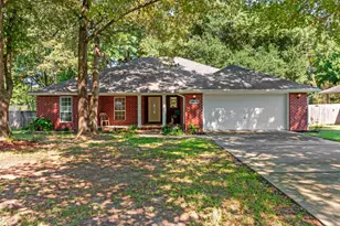 5805 Hilary St, Crestview, FL 32539 - Photo 1