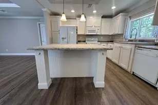 203 Delaware Rd, Defuniak Springs, FL 32433 - Photo 1