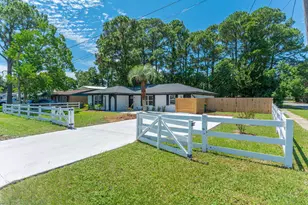 38 NW Deal Ave NW, Fort Walton Beach, FL 32548 - Photo 1
