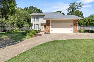 2317 Canal Dr, Niceville, FL 32578 - Photo 1