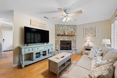 8365 Calle Mio, Navarre, FL 32566 - Photo 1