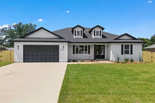 2366 Crescent Rd, Navarre, FL 32566 - Photo 1