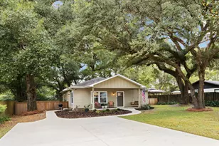 82 Live Oak St, Freeport, FL 32439 - Photo 1