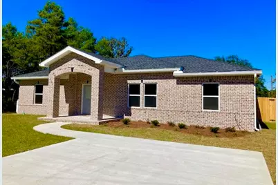 153 E Honeysuckle Street, Defuniak Springs, FL 32433 - Photo 1