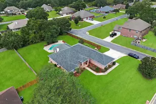 6057 Paige Point Dr, Milton, FL 32570 - Photo 1